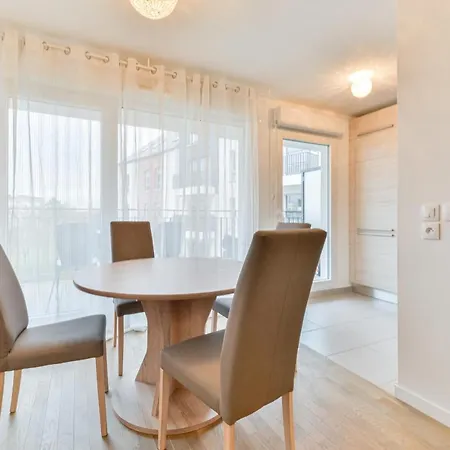 Spacious With Terrace And Parking